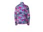 Achterkant van een kleurrijk fleecejack met een levendig abstract patroon in roze, blauw en wit.