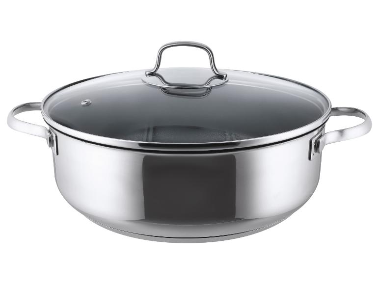 Roestvrijstalen kookpan met glazen deksel en twee handgrepen.