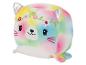 Regenboogkleurige kattenknuffel met bloemenkrans