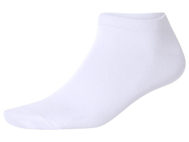 Witte enkelsok met geribbelde textuur