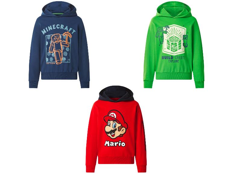 Drie hoodies: een donkerblauwe met mijnwerkersthema, een groene met bouwthema en een rode met loodgieterpersonage.