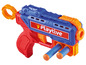 Een Playtive speelgoedpistool met twee blauwe pijltjes.