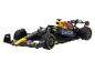 Een Red Bull Racing Formule 1-raceauto, met sponsors zoals Oracle, Mobil 1 en Bybit.