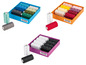 Spoolgaren in verschillende kleuren, geordend in dozen.