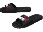 Zwarte Puma slippers met rood logo en witte tekst.