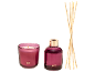 Geurset Velvet Rouge: kaars in glazen pot, diffuser met stokjes.
