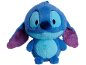 Blauwe alien knuffel met grote oren en ogen.