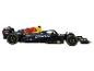 Een zwart Red Bull Formule 1 raceauto-model met Oracle en Mobil 1 sponsoring.