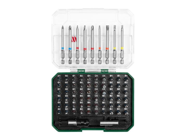 Een set schroevendraaiers met verschillende soorten schroevendraaierbits, inclusief een magnetische houder.