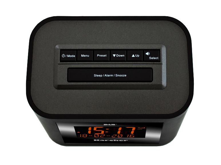 Digitale wekker met DAB+ radio en display dat tijd en datum toont.