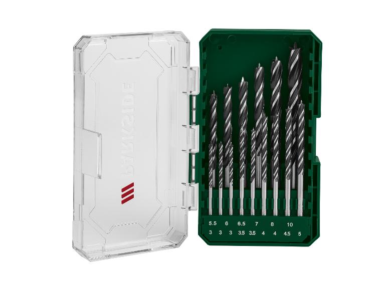 Een set houtboren in een transparante en groene koffer, met maten van 5,5 tot 10 mm.