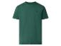 Groen T-shirt met korte mouwen en een klein geborduurd logo op de borst.