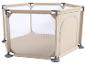 Zeshoekige babybox in beige met gaaswanden en een ritsopening.