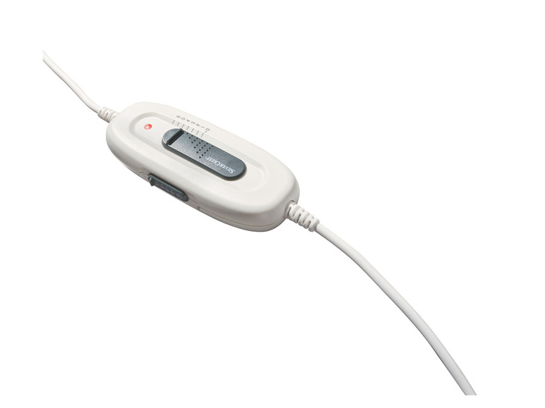 Een witte Silvercrest elektrische deken met een snoer en een thermostaat.