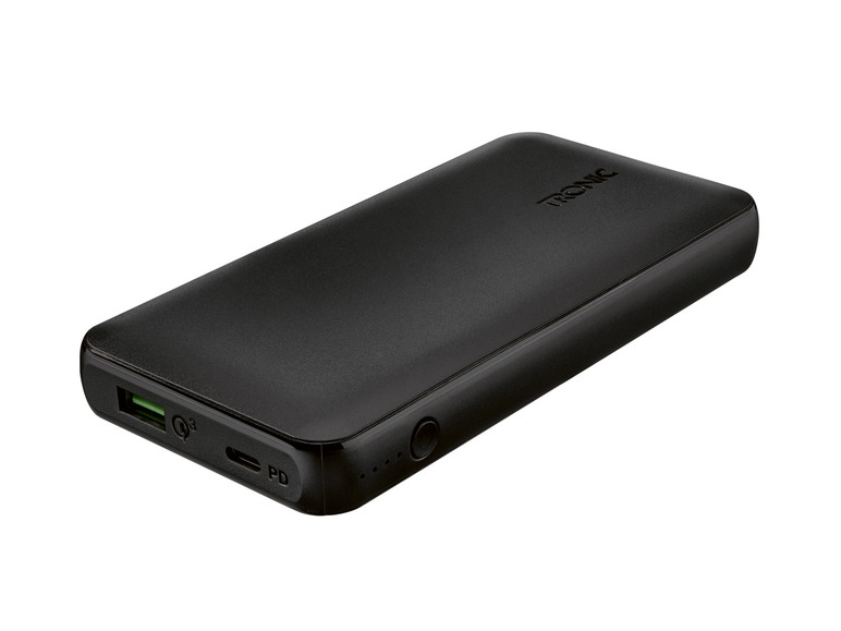 Een zwarte powerbank van het merk Tronsmart met USB-C, USB-A en Quick Charge 3.0 aansluitingen.