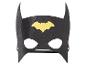 Zwart superheldenmasker met puntige oren en een geel vleermuissymbool