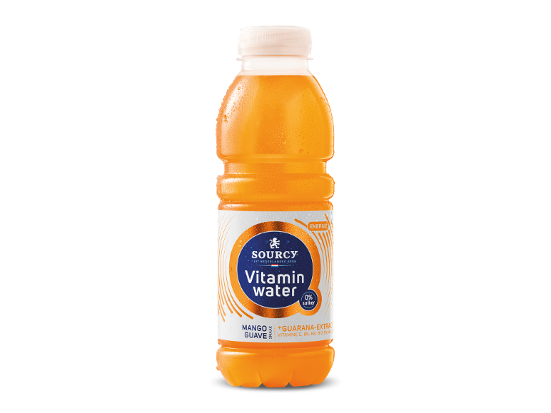 Een fles oranje vitaminewater met mango- en guavesmaak met guarana.