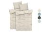 Beige beddengoedset met twee kussenslopen en een dekbedovertrek, verkrijgbaar in andere kleuren.