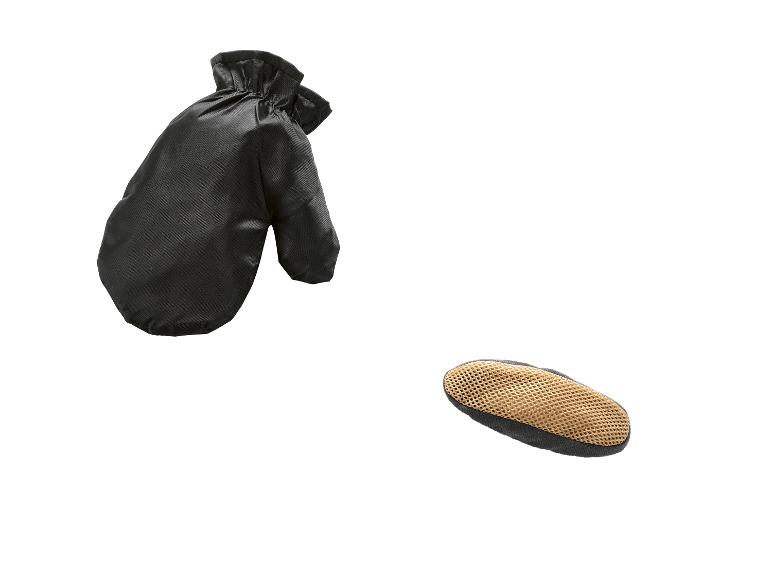 Zwarte handschoen en gele reinigingsspons.