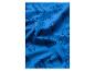 Blauwe stof met bouwsteenpatronen en waterdruppels.