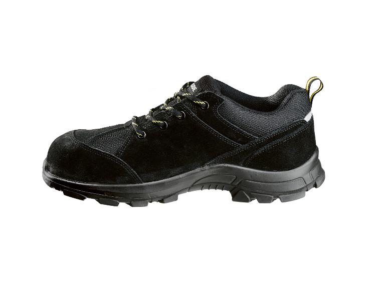 Zwarte werkschoenen met veters.