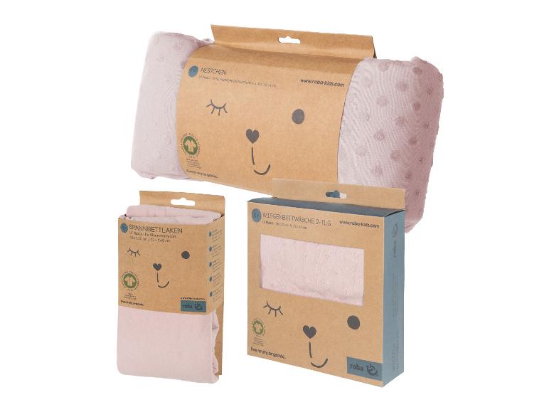 Roze babybeddengoed en lakenpakketten, merk roba-kids, met biologische certificering.