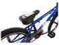 Blauwe BMX-fiets met een zwart zadel en witte belettering.