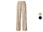 Beige dames wijde broek met elastische taille, ook verkrijgbaar in zwart.