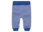 Blauwe baby joggingbroek met gestreepte print.