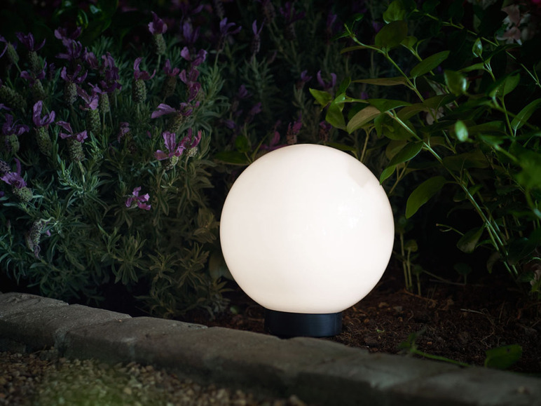 Ga naar volledige schermweergave: LIVARNO home LED solar-lichtbol - afbeelding 9