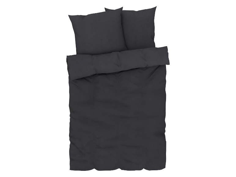 Donkergrijze beddengoed met kussens en dekbed.