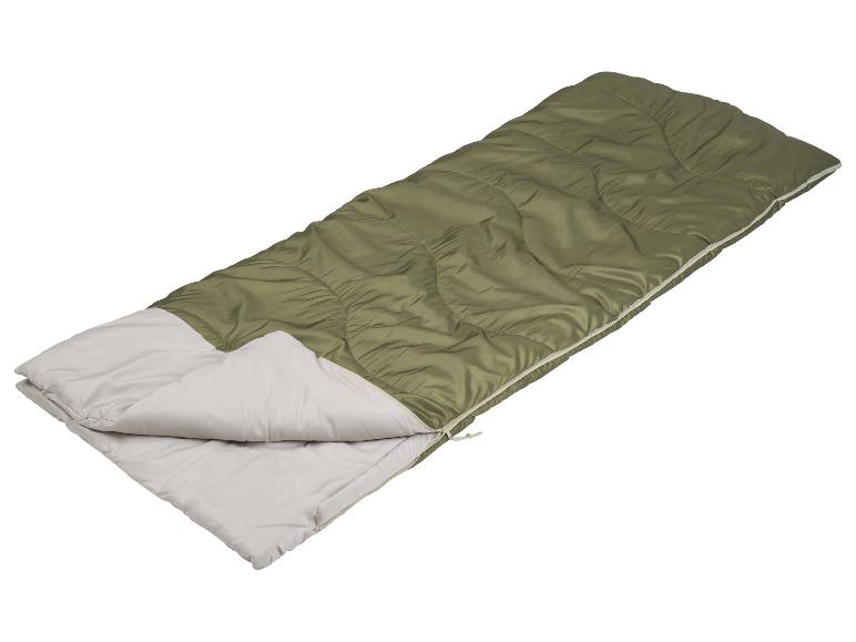 Open olijfgroene slaapzak, klaar voor kamperen.