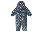 Een blauwe regenoverall met regenbogen en sterrenpatroon voor baby's.