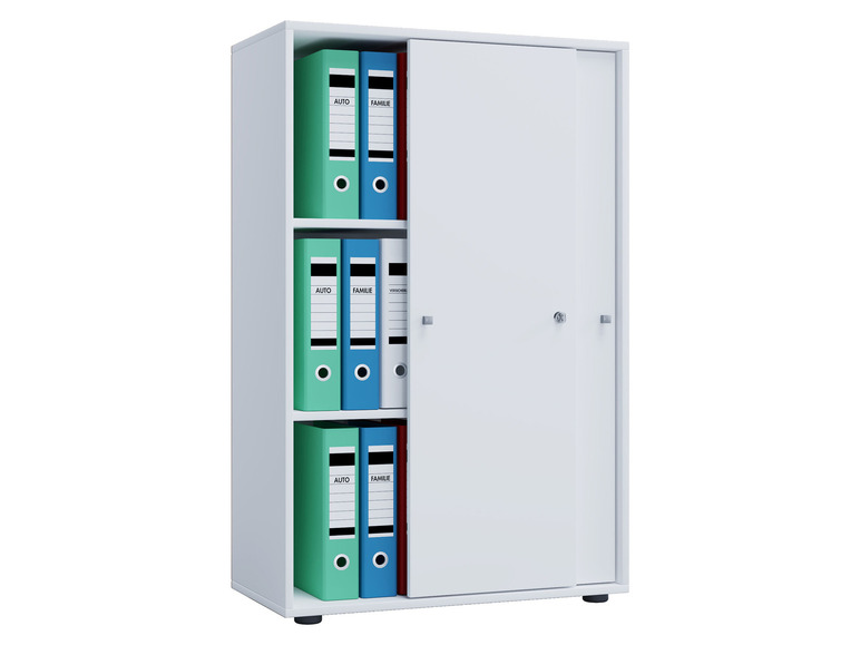 Een witte kast met schuifdeuren, gevuld met ringbanden met de labels 'Auto', 'Familie' en 'Verzekering'.