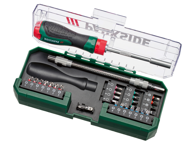 Schroevendraaierset met diverse bits, flexibele verlenging en twee handvatten in een transparante koffer.