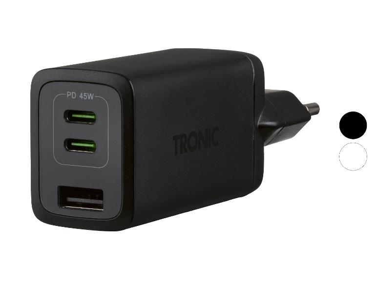 Zwarte wandlader met twee USB-C poorten en één USB-A poort, met de tekst PD 45W.