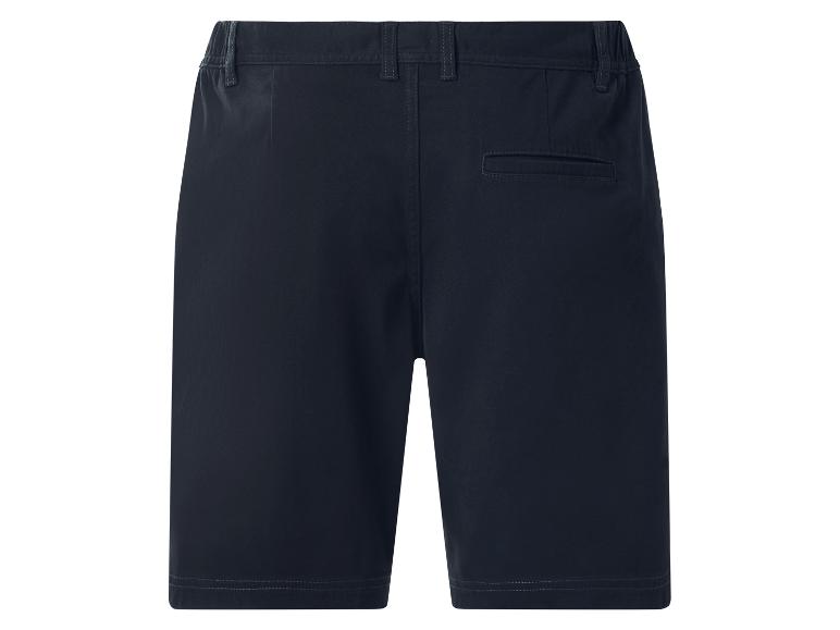Marineblauwe casual herenshort, achteraanzicht.