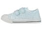 Lichte blauwe kindersneakers van canvas met klittenbandsluiting.