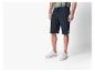 Shorts en sneakers: casual look voor heren.
