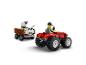 LEGO City tractor met boer en aanhanger met een schaap.