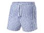 Blauw-wit gestreepte zwemshorts.