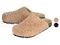 Comfortabele teddy fleece pantoffels met kurkzool, verkrijgbaar in beige en zwart.