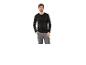 Man in zwart shirt met lange mouwen en grijze werkbroek.