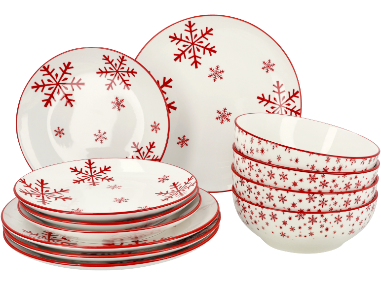 Wit en rood kerstservies met sneeuwvlokpatronen.