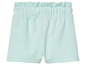 Lichtgroene shorts met elastische tailleband.