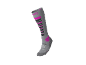 Grijze skisokken met roze en zwarte strepen.