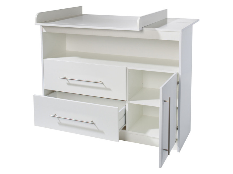 Witte commode met twee laden, een open vak en een deurtje