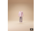 Roze pyjama met lange mouwen en geruite broek.