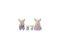 Een familie van vier chihuahua-beeldjes, twee volwassenen en twee baby's, gekleed in kleurrijke outfits.