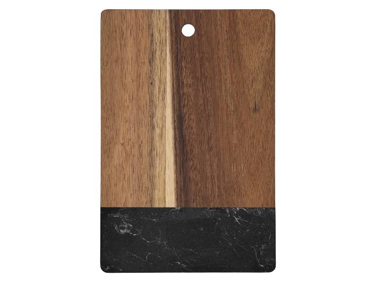 Houten snijplank met marmeren onderkant.